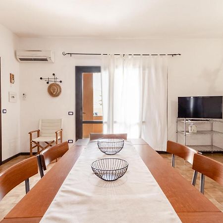 Relax Family House Al Mare Apartment Isola Rossa Ngoại thất bức ảnh