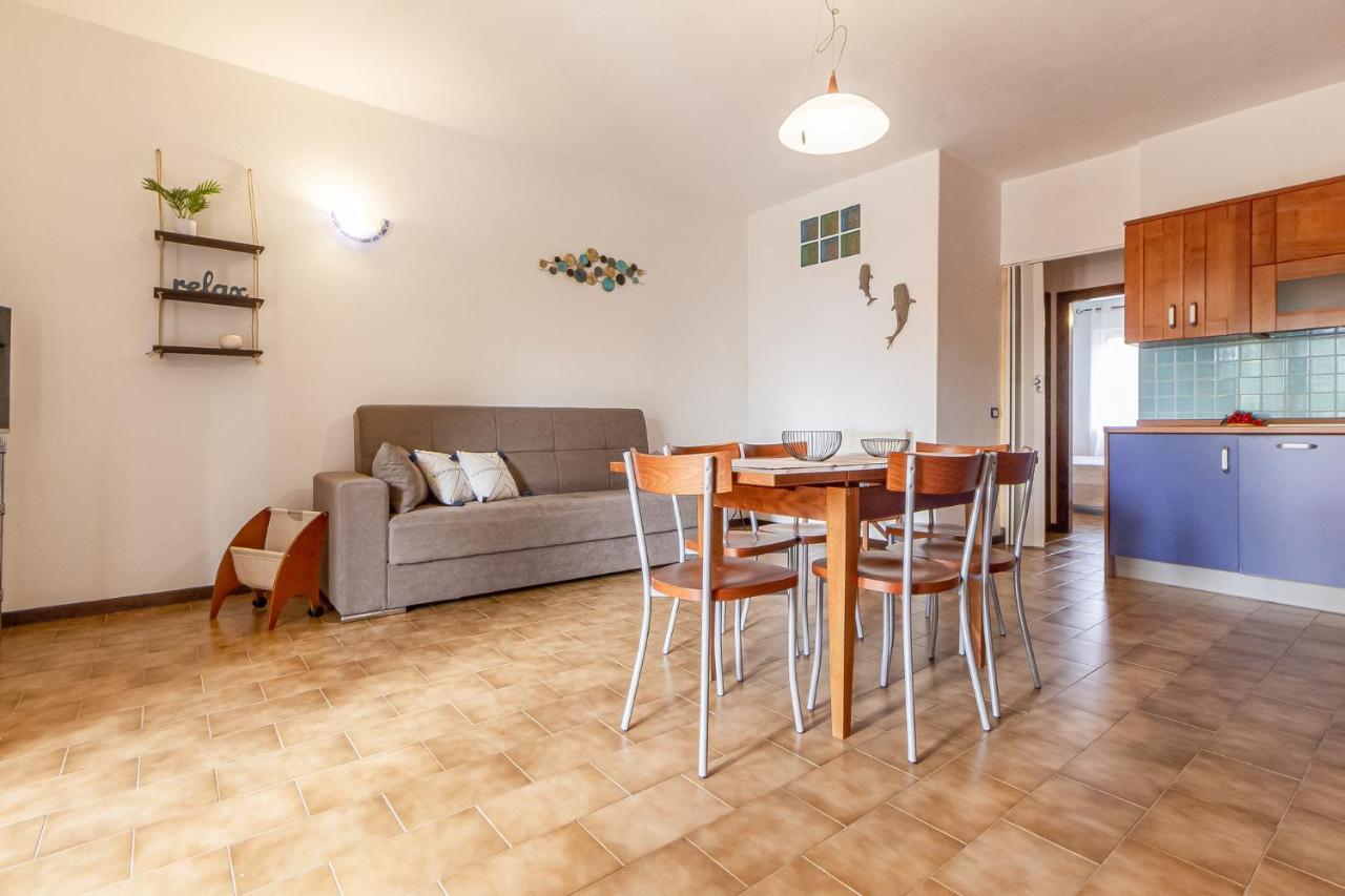 Relax Family House Al Mare Apartment Isola Rossa Ngoại thất bức ảnh