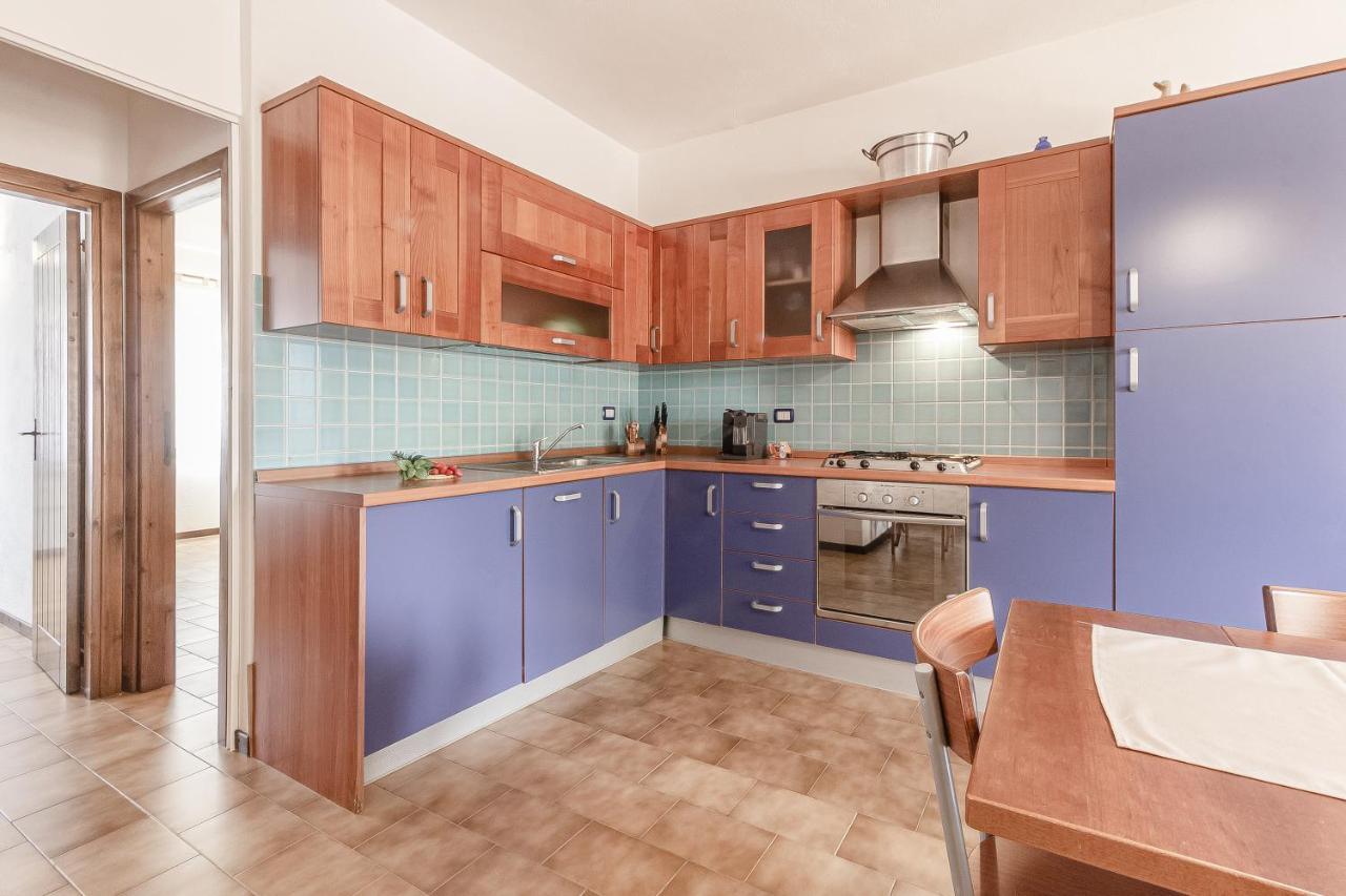 Relax Family House Al Mare Apartment Isola Rossa Ngoại thất bức ảnh